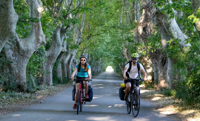 Cyclistes sur la Via Rhona